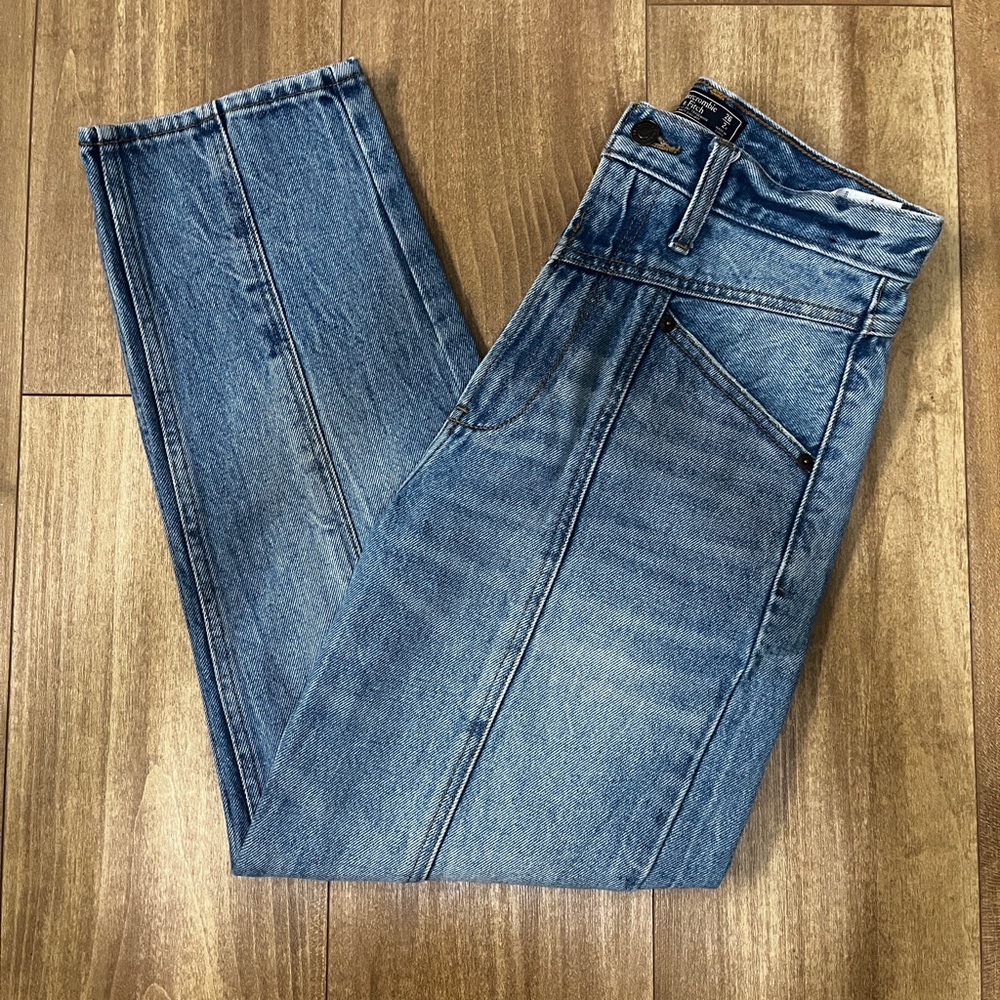 Abercrombie & Fitch Light Blue Jeans